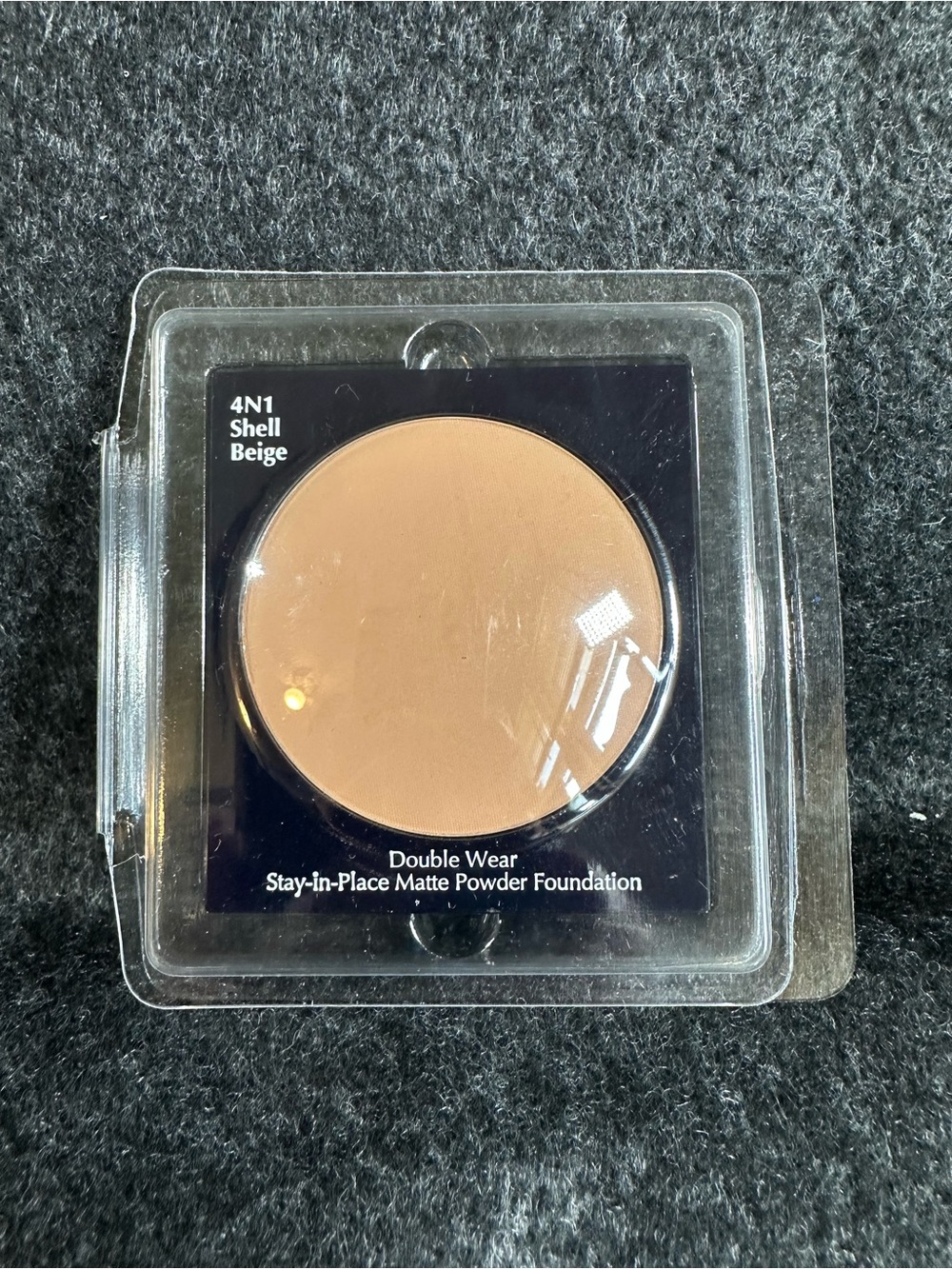 Estée Lauder Double Wear Stay-in-Place Matte Powder Foundation 4N1 Shell Beige